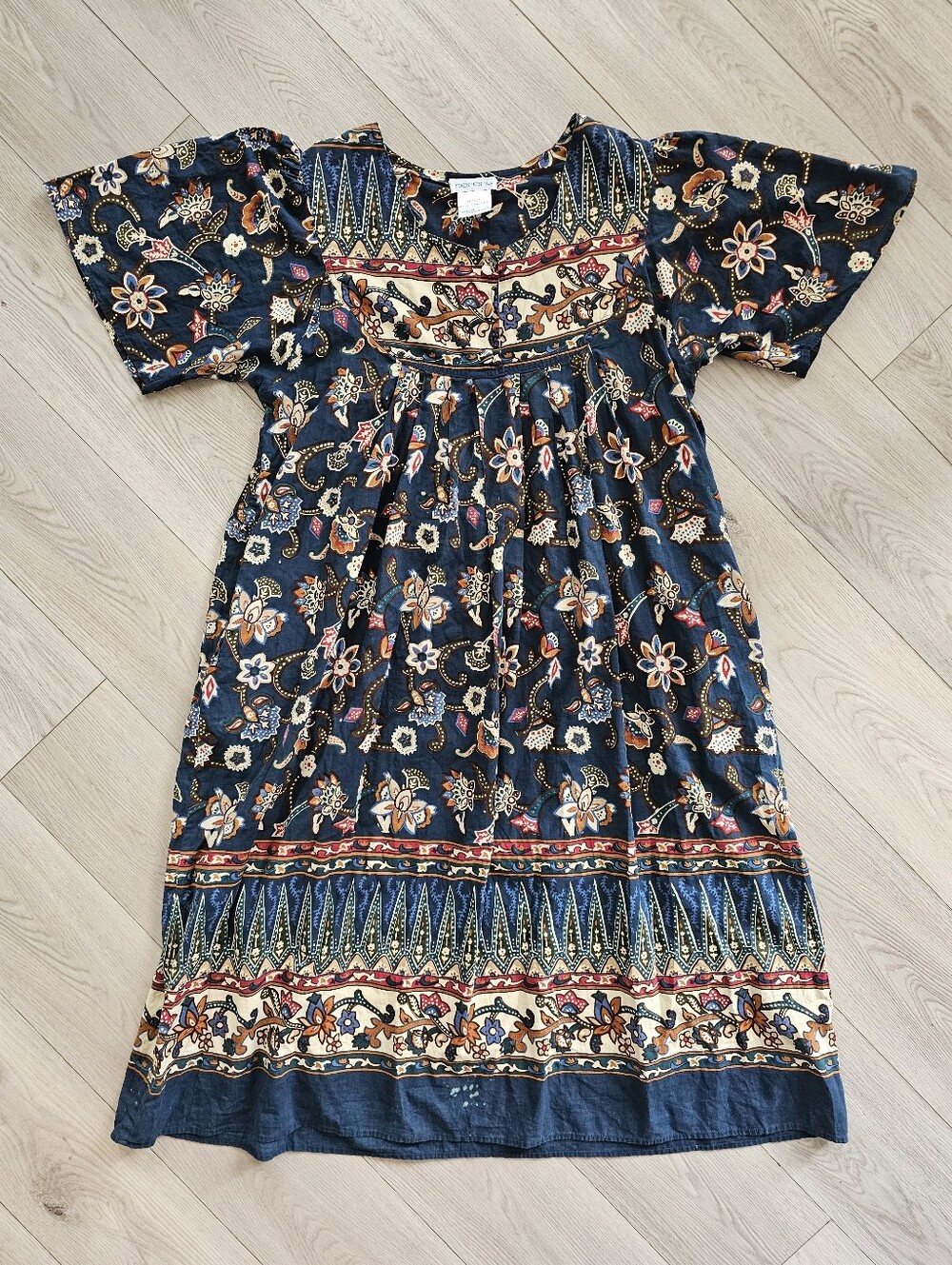 Vintage 70s Hippie Boho Cotton Floral Print Muumuu Milkmaid Trapeze Dress, 1X